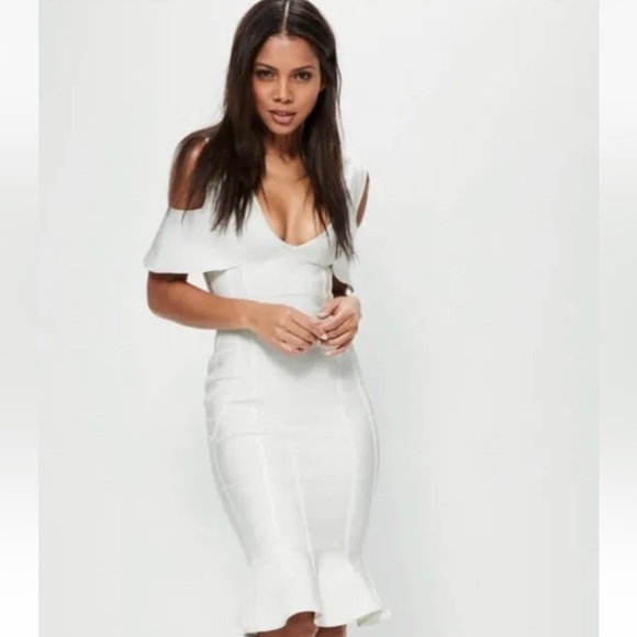 Misguided Cold Shoulder Luxe Bandage dress peplum hem & Plunging Neckline Sz:2 - Picture 1 of 12
